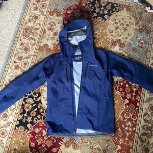 Patagonia Men’s Triolet Jacket. Size Medium. Blue. Worn Only Once.